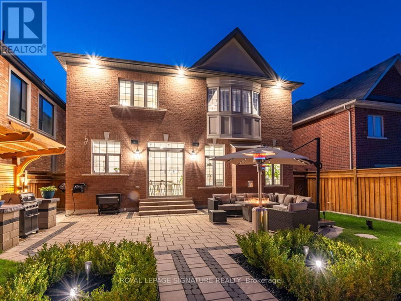 613 Clifford Perry Place  Newmarket (Woodland Hill), L3Y4V9 | Image 34