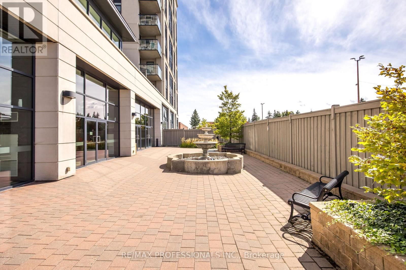 209 - 12 WOODSTREAM BOULEVARD Image 36