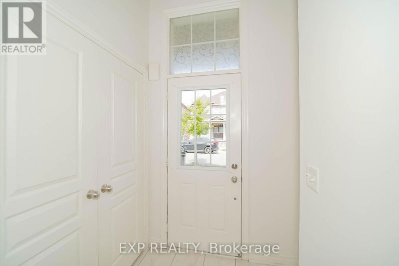 106 Pearl Lake Road  Markham (Cornell), L6B0Y2 | Image 3