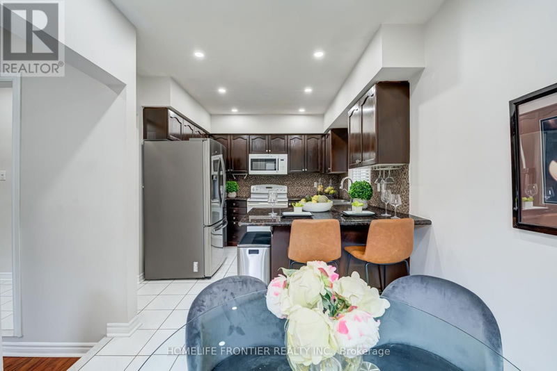 779 Best Circle  Newmarket (Stonehaven-Wyndham), L3X2H6 | Image 11