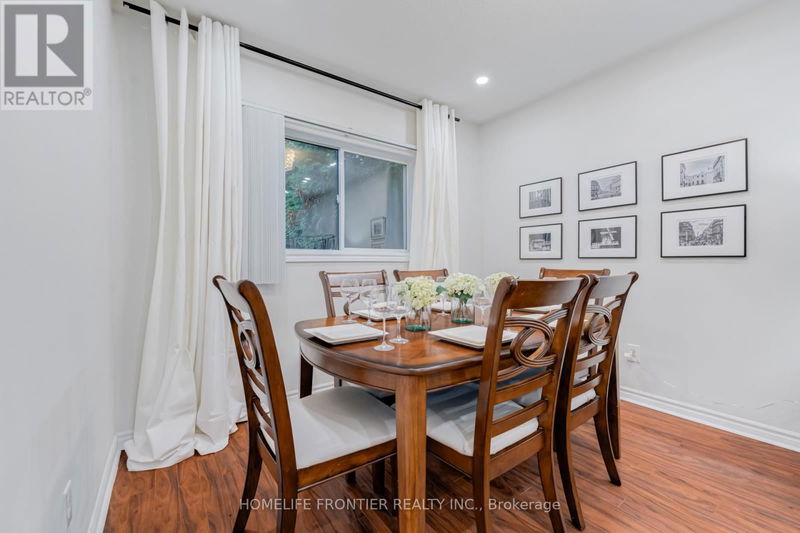 779 Best Circle  Newmarket (Stonehaven-Wyndham), L3X2H6 | Image 6