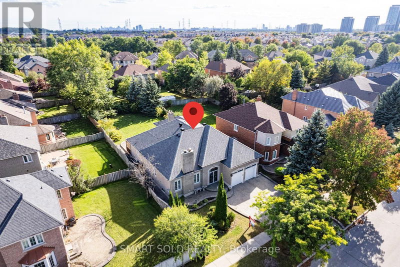 47 Springbrook Drive  Richmond Hill (Langstaff), L4B3R6 | Image 3