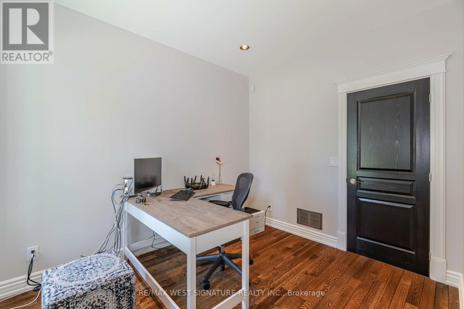 16070 KEELE STREET Image 23