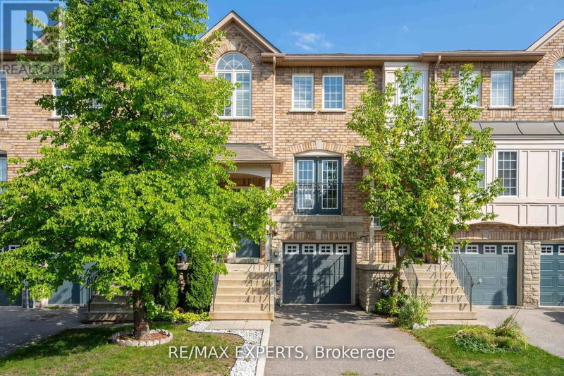  32 - 19 Foxchase Avenue  Vaughan (East Woodbridge), L4L9M9 | Image 2