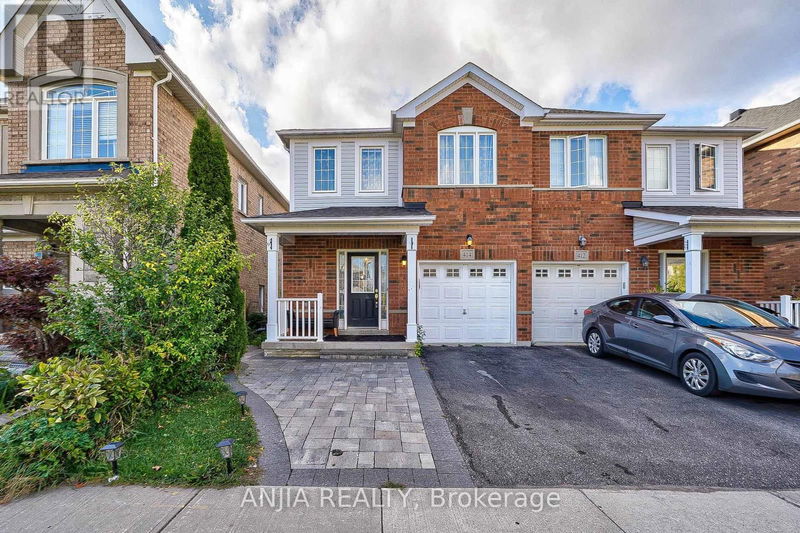 414 Reeves Way Boulevard  Whitchurch-Stouffville (Stouffville), L4A0H2 | Image 1