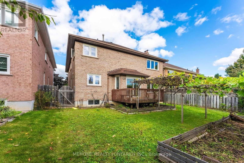 45 Meadowcliffe Avenue  Richmond Hill (Doncrest), L4B3E2 | Image 38