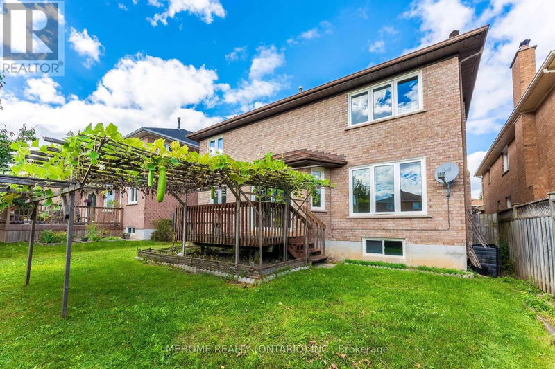 45 Meadowcliffe Avenue  Richmond Hill (Doncrest), L4B3E2 | Image 39