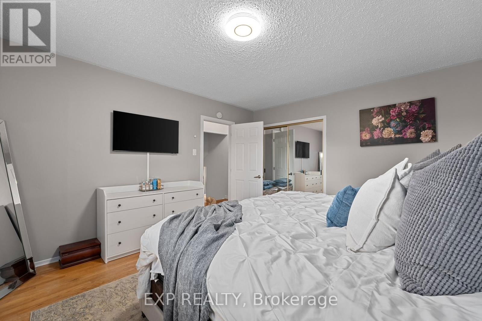 343 WALTER DRIVE Image 16