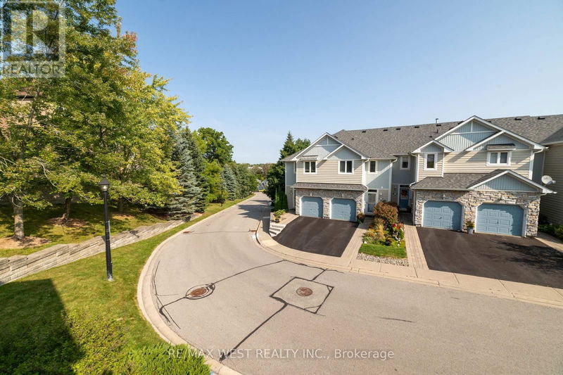 1064 On Bogart Circle  Newmarket (Gorham-College Manor), L3Y8T4 | Image 22