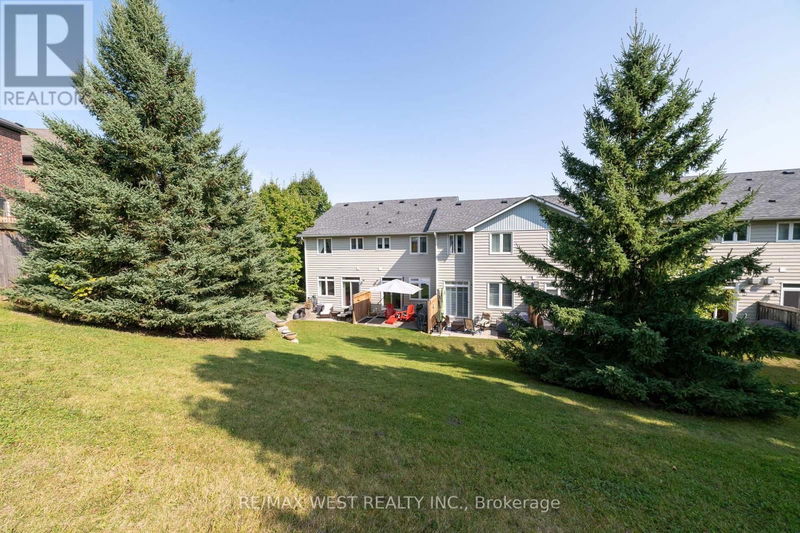 1064 On Bogart Circle  Newmarket (Gorham-College Manor), L3Y8T4 | Image 36