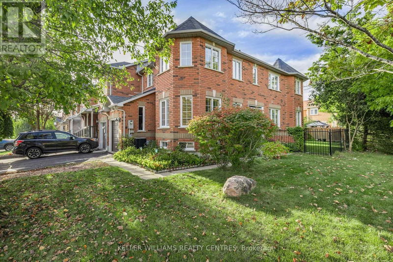 1 Silverdart Crescent  Richmond Hill (Oak Ridges), L4E3T7 | Image 1