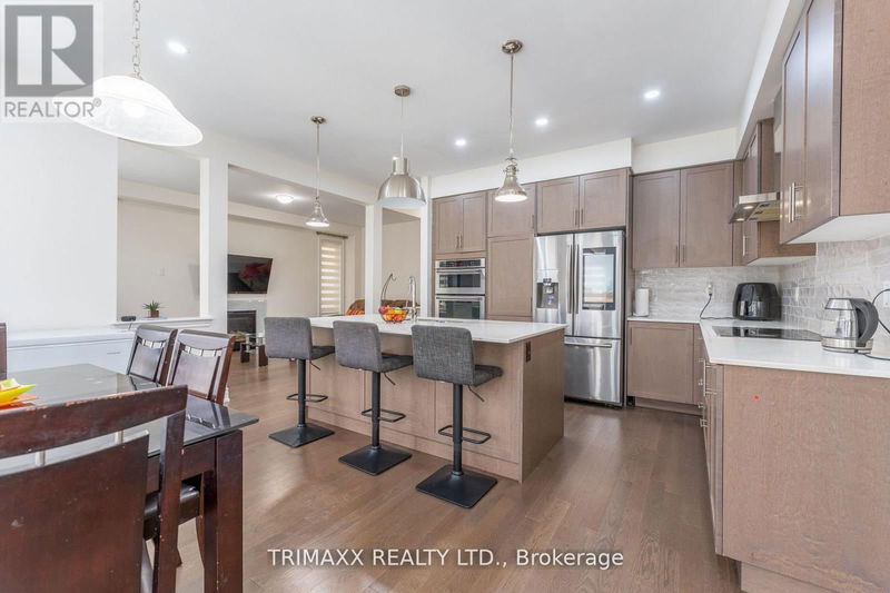 2 Downy Emerald Drive  Bradford West Gwillimbury (Bradford), L3Z0C1 | Image 5