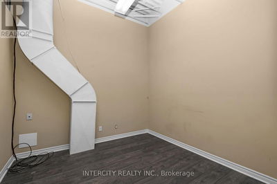 Image #1 of Commercial for Sale at 5 & 6 - 7611 Pine Valley Drive, Vaughan , Ontario