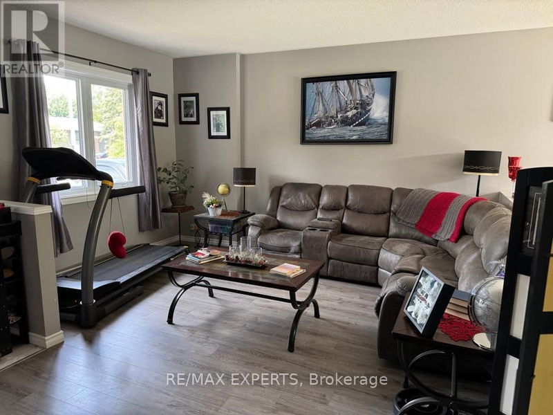 2501 Holiday Way  Innisfil (Alcona), L9S2H4 | Image 3