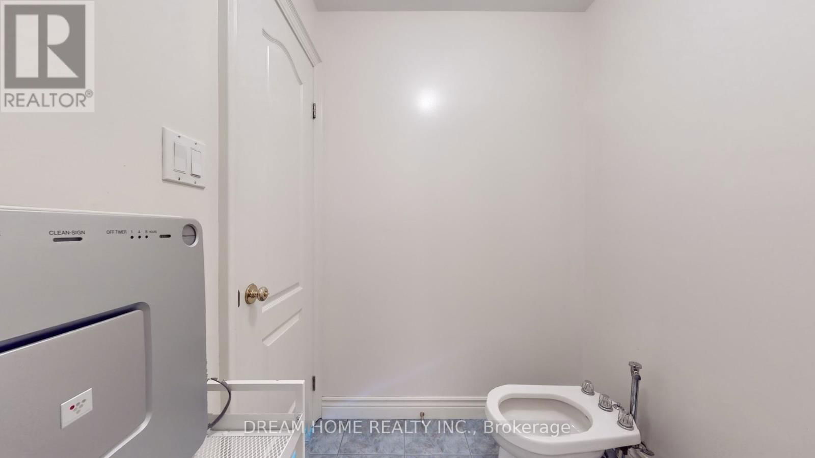 17 SILVER FIR STREET Image 23