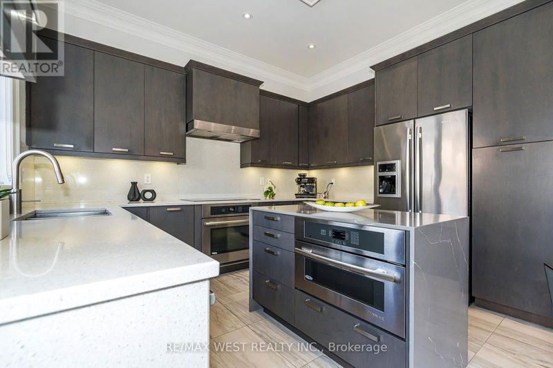 30 Garyscholl Road  Vaughan (Vellore Village), L4L1A6 | Image 13