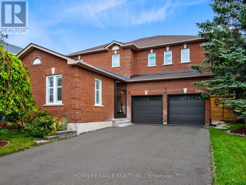 160 Carlyle Crescent  Aurora (Aurora Highlands), L4G6P8 | Image 1