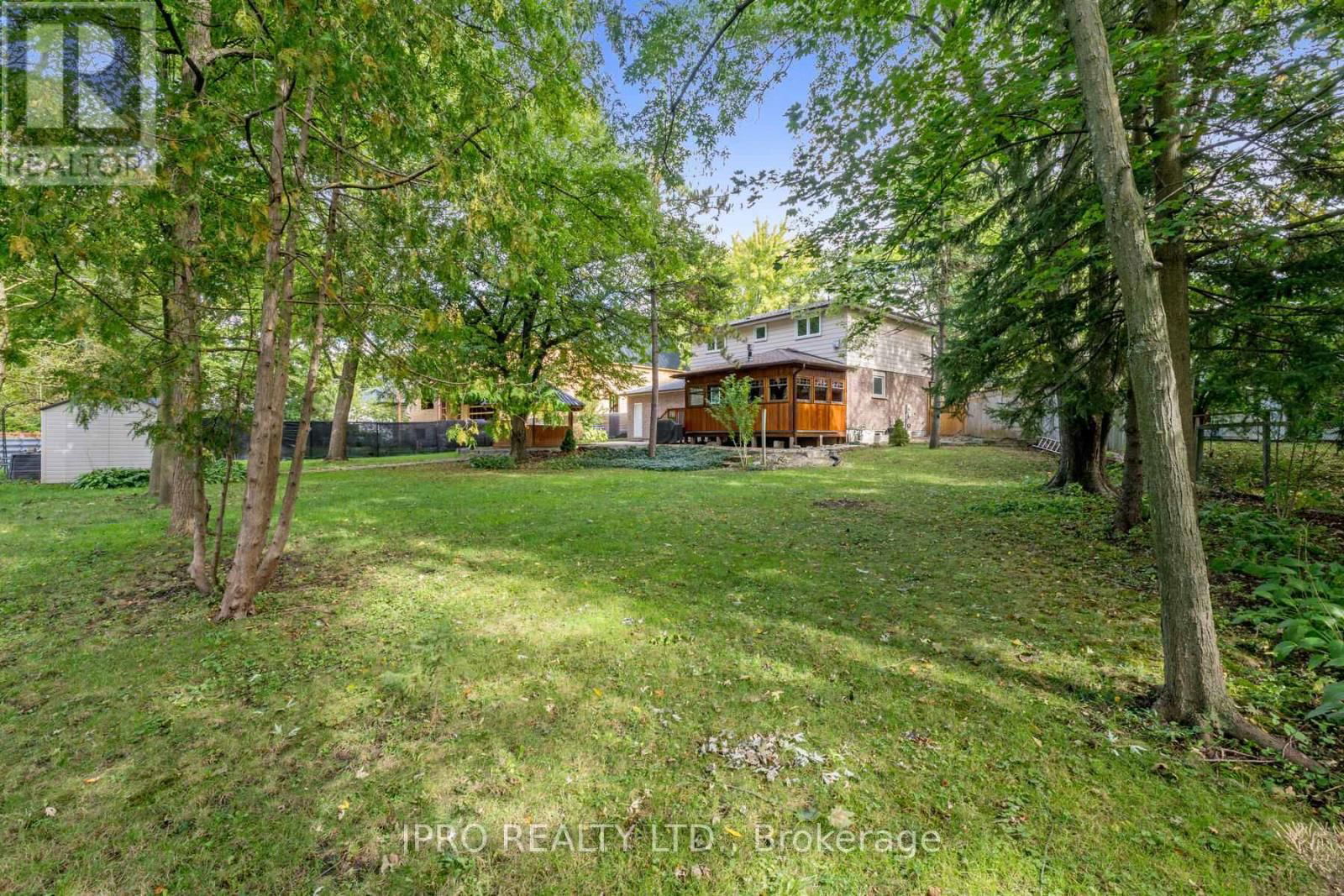 136 GOLF CLUB COURT Image 37