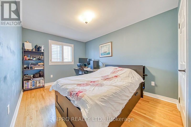 7 Gladstone Avenue  Vaughan (Maple), L6A2C2 | Image 20