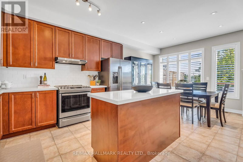 132 VITTORIO DE LUCA Drive  Vaughan (East Woodbridge), L4L3S3 | Image 11