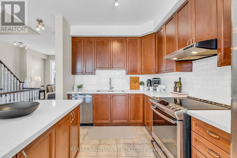 132 VITTORIO DE LUCA Drive  Vaughan (East Woodbridge), L4L3S3 | Image 14