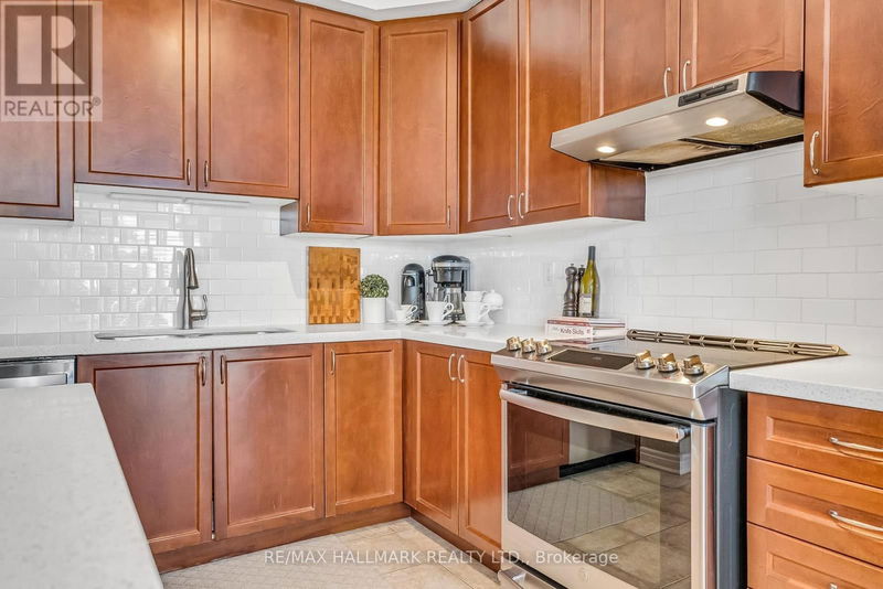 132 VITTORIO DE LUCA Drive  Vaughan (East Woodbridge), L4L3S3 | Image 15