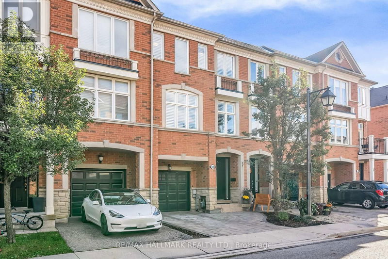 132 VITTORIO DE LUCA Drive  Vaughan (East Woodbridge), L4L3S3 | Image 2