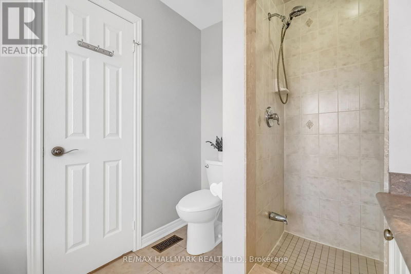 132 VITTORIO DE LUCA Drive  Vaughan (East Woodbridge), L4L3S3 | Image 29