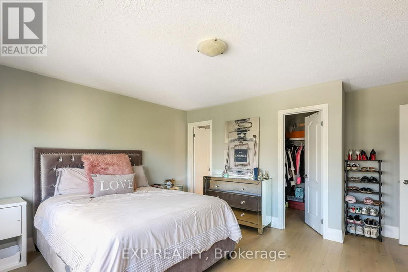 8 Philips Lake Court  Richmond Hill (Jefferson), L4E0M2 | Image 22