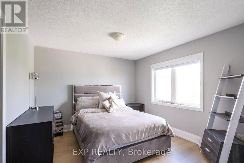 8 Philips Lake Court  Richmond Hill (Jefferson), L4E0M2 | Image 26