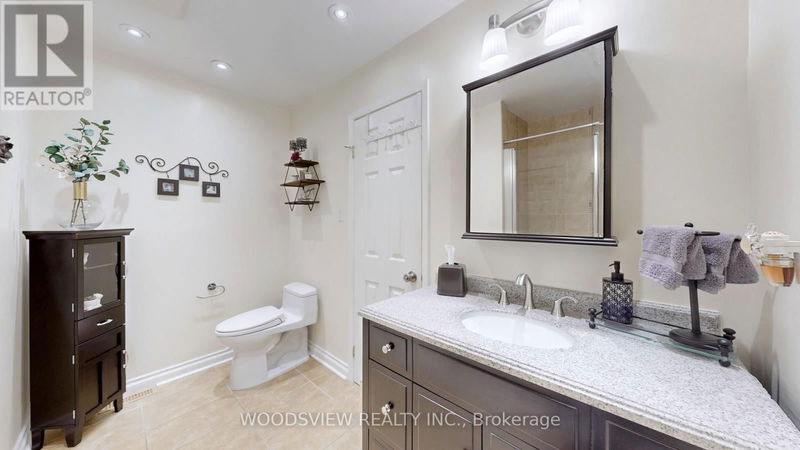 250 Kingscross Drive  King (King City), L7B1E7 | Image 14