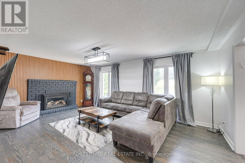 32 Grandview Crescent  Bradford West Gwillimbury (Bradford), L3Z3L1 | Image 5