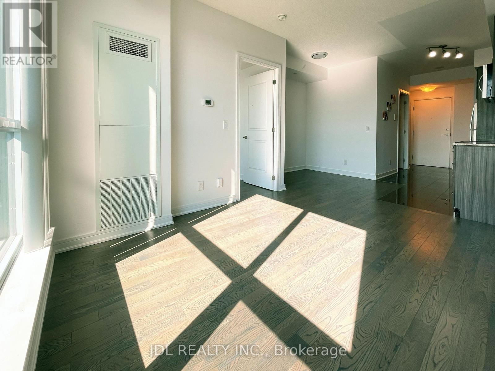 1408NE - 9205 YONGE STREET S Image 6