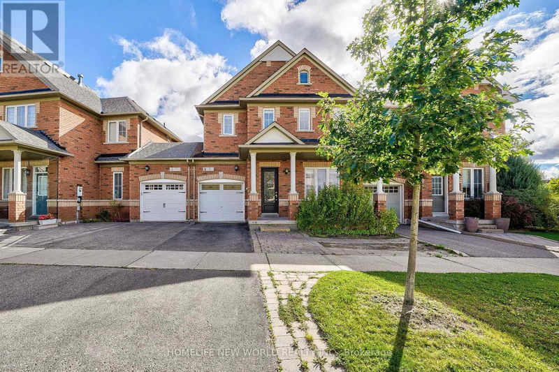 5 Aubergine Street  Richmond Hill (Oak Ridges Lake Wilcox), L4E5A5 | Image 2