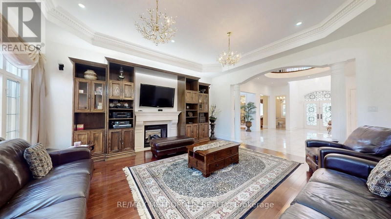 8 Heritage Woods Manor  Markham (Devil's Elbow), L6C3H1 | Image 12