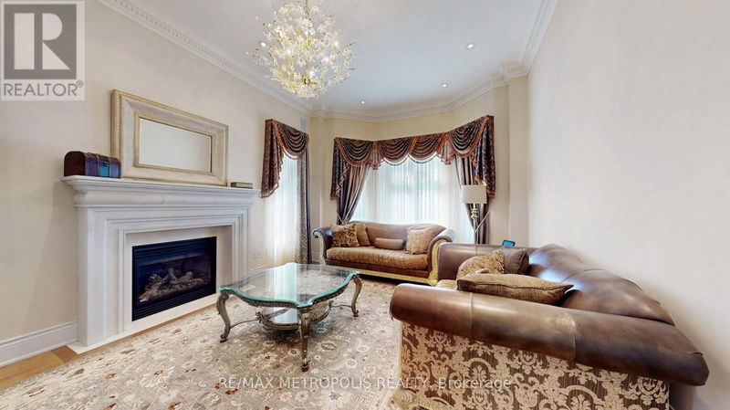 8 Heritage Woods Manor  Markham (Devil's Elbow), L6C3H1 | Image 8