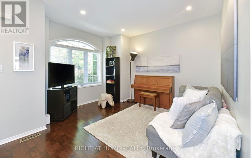 119 The Fairways null  Markham (Angus Glen), L6C2A7 | Image 2