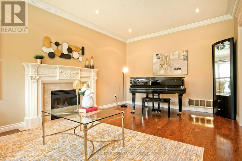 37 Heatherwood Crescent  Markham (Unionville), L3R8W6 | Image 5