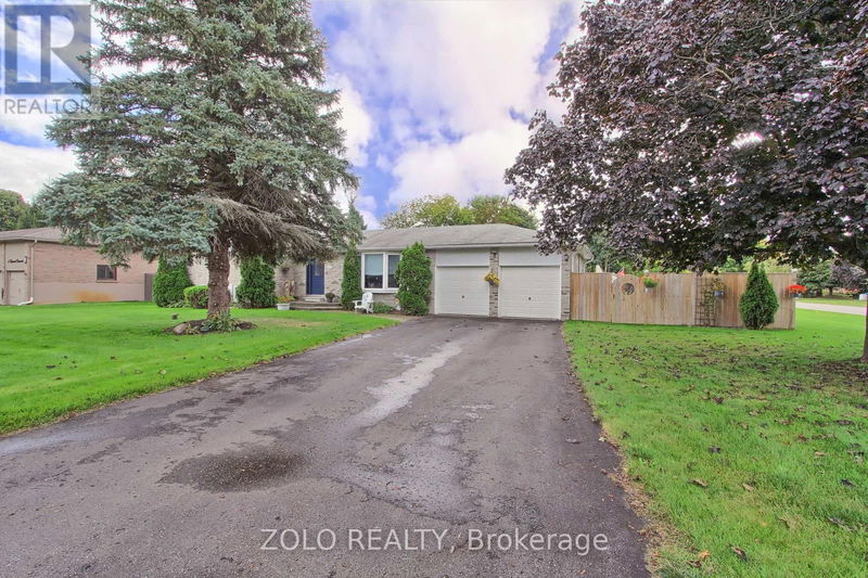 3 Lepard Crescent  East Gwillimbury (Holland Landing), L9N1G4 | Image 2