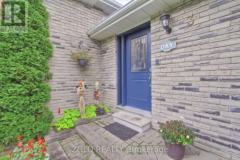 3 Lepard Crescent  East Gwillimbury (Holland Landing), L9N1G4 | Image 4