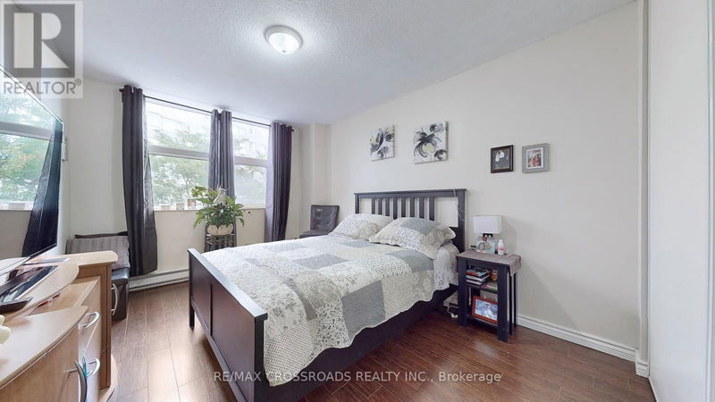  313 - 260 Davis Drive  Newmarket (Central Newmarket), L3Y7C3 | Image 15