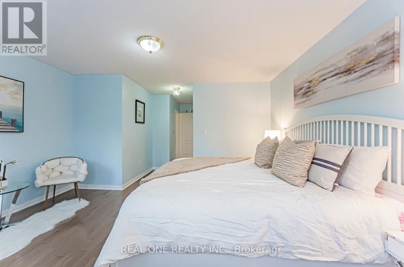 208 Equator Crescent  Vaughan (Vellore Village), L6A2Y2 | Image 16