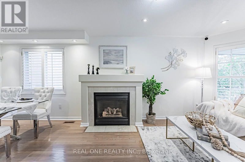 208 Equator Crescent  Vaughan (Vellore Village), L6A2Y2 | Image 5