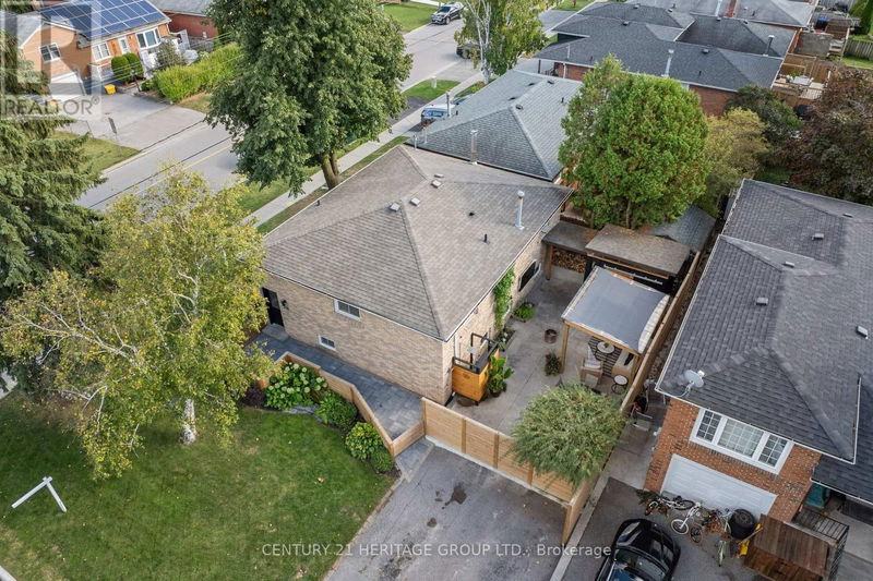 318 Walker Avenue  Bradford West Gwillimbury (Bradford), L3Z1X7 | Image 26