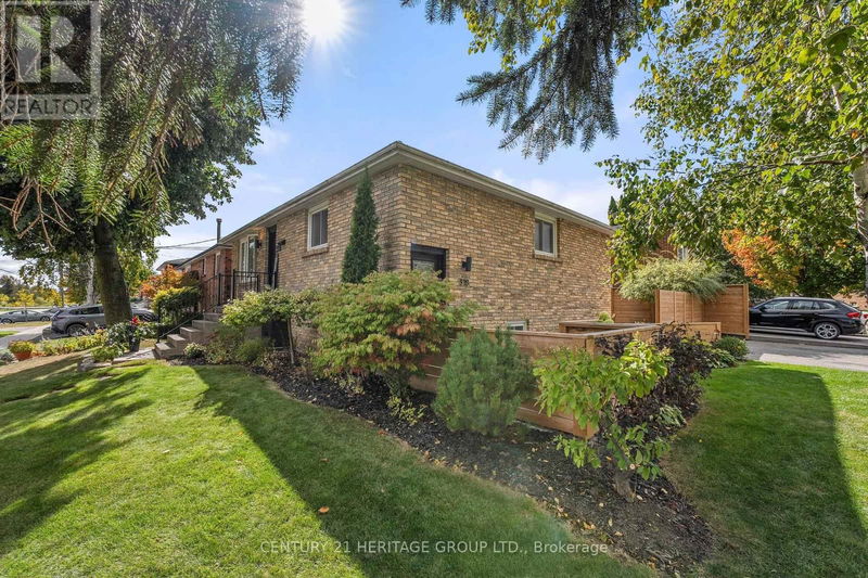 318 Walker Avenue  Bradford West Gwillimbury (Bradford), L3Z1X7 | Image 3