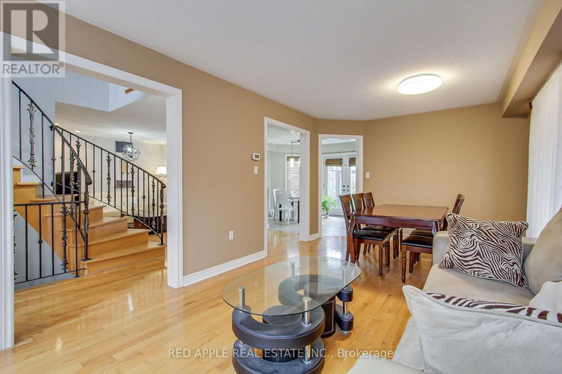 64 Metcalfe Drive  Bradford West Gwillimbury (Bradford), L3Z3C7 | Image 11