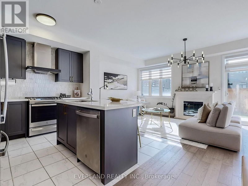 180 Bawden Drive  Richmond Hill, L4S0M2 | Image 7