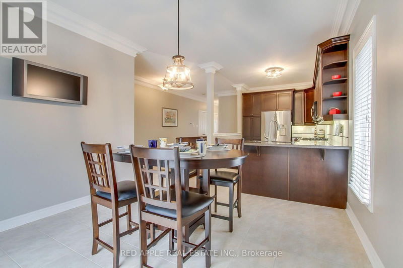 371 Woodspring Avenue  Newmarket (Woodland Hill), L3X3H1 | Image 19