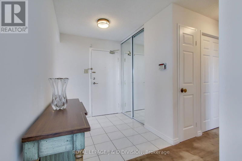  704 - 1 Clark Avenue West Vaughan (Crestwood-Springfarm-Yorkhill), L4J7Y6 | Image 3