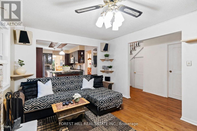 15 Miles Court  Richmond Hill (North Richvale), L4C5P7 | Image 7